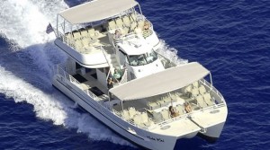 ハワイ島シュノーケリング　豪華なフラカイ号で行くシュノーケリングクルーズ